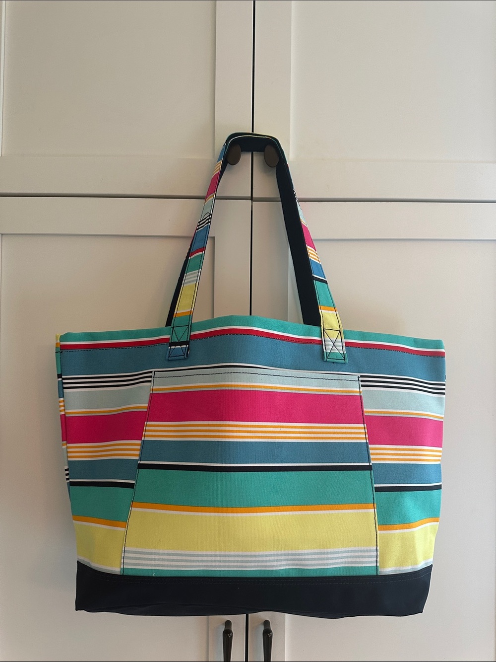 NWT BEACH BAG BY THIRTY ONE -“PATIO POP” pattern